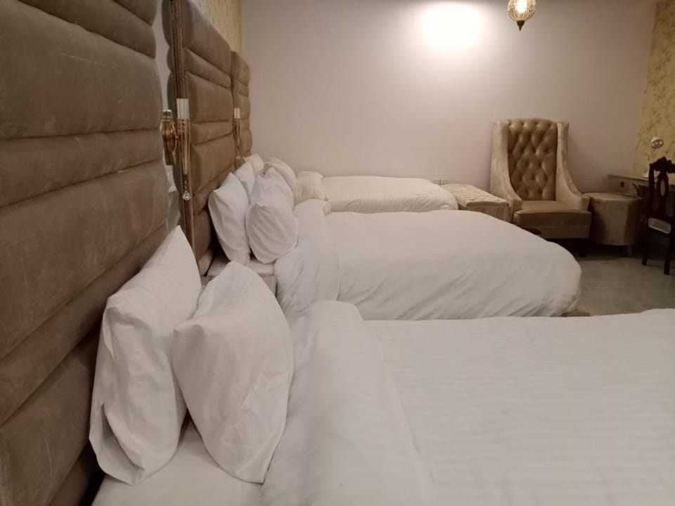 Neshaz Hotel & Suites Hotel in Lahore
