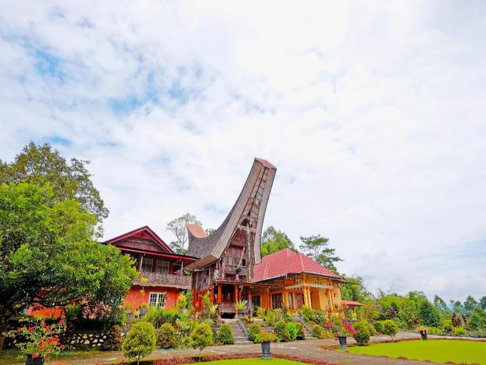 Hotel O Tatto Bara Homestay Near Tongkonan Payung Pangden Hotel in Indonesia