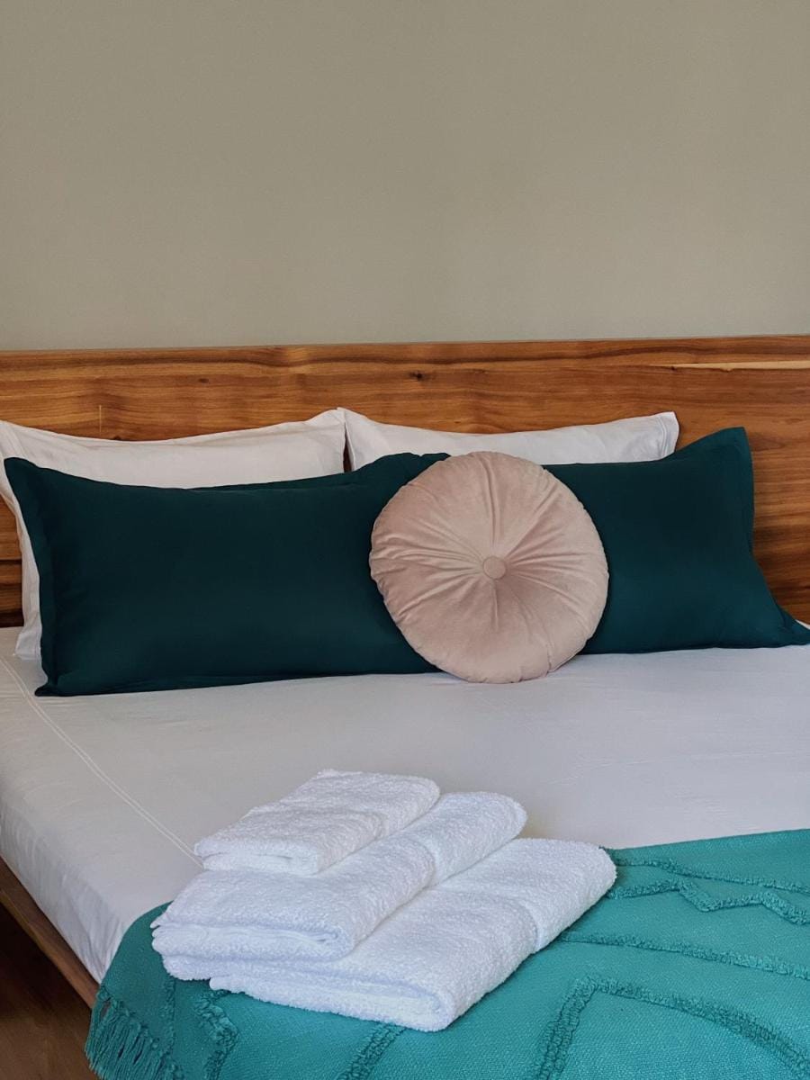 Luna House & Cowork Bed and Breakfast in Cascais