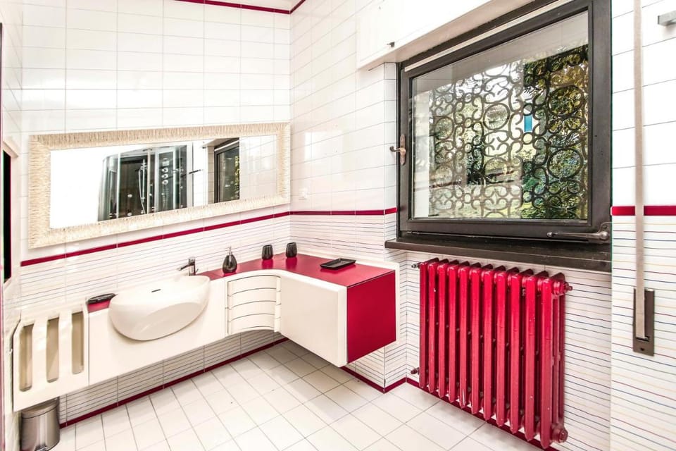 Villa Patrizia Lake View - Italian Homing Apartment in Desenzano del Garda