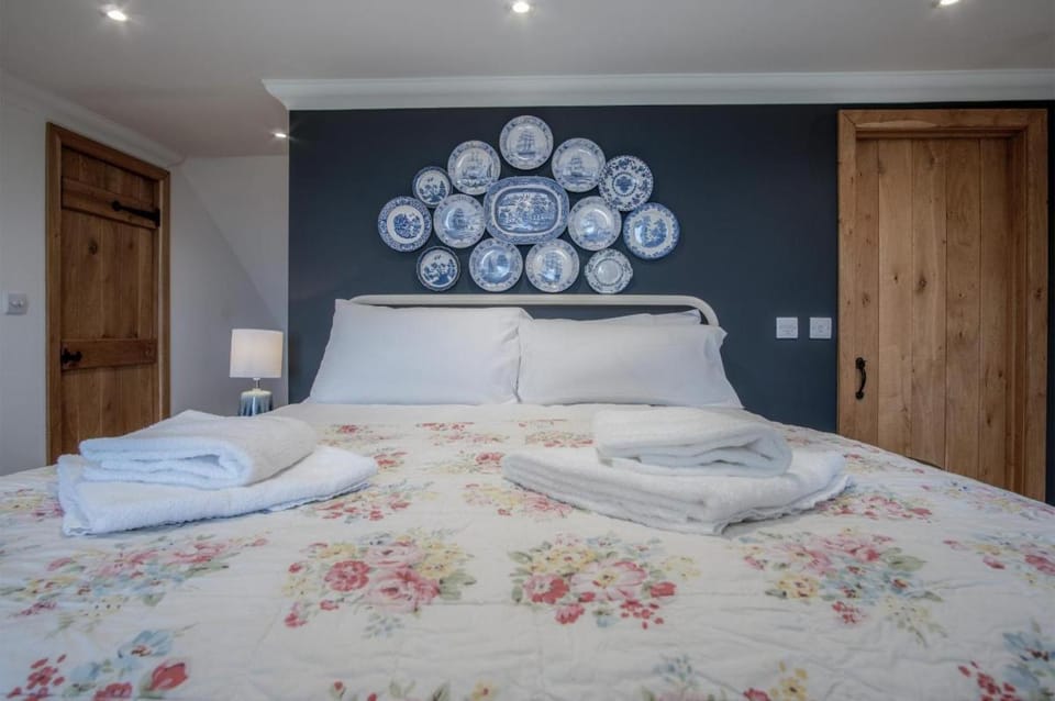 Highfield - 3 Bedroom Holiday Home - Llanmadoc Vacation rental in Wales
