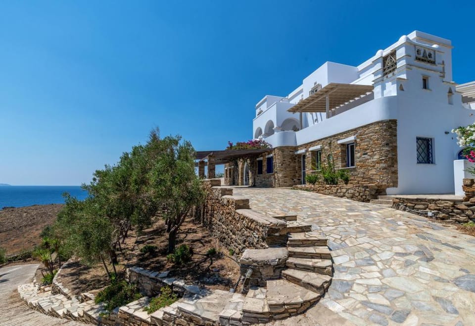 La Chapelle Est in Tinos Apartment in Decentralized Administration of the Aegean