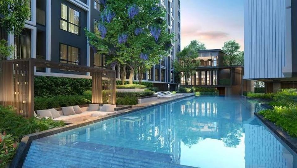 SHADE of Sky Sathon: pool, fitness, parking, wifi+ Apartment in Bangkok