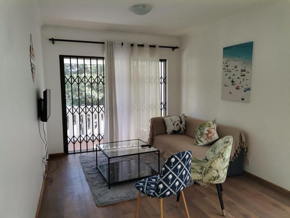 Exquisite 2 x Bedrooms in a Peaceful Area Vacation rental in Cape Town