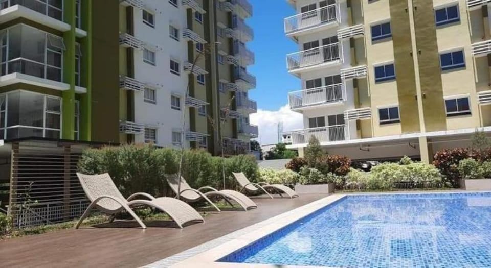 Pool View Studio in Mesaverte w/ Free Pool+Netflix Apartment in Cagayan de Oro