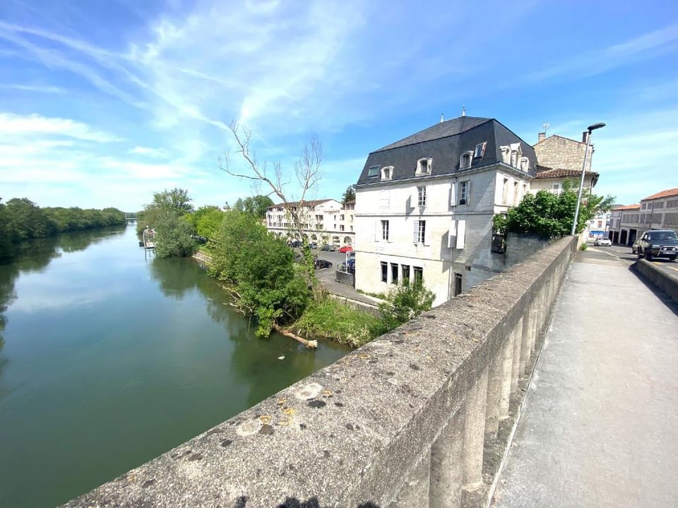 Confortable T2 sur les rives de la Charente Apartment in Angoulême