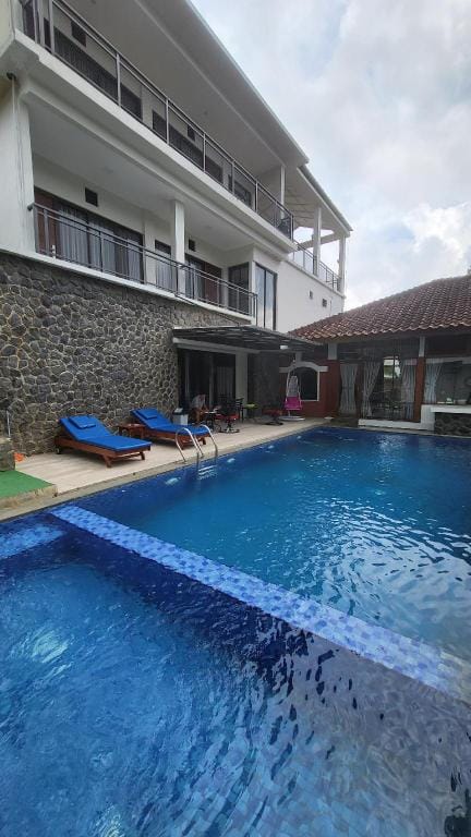 The Lake Viu Villa in West Java