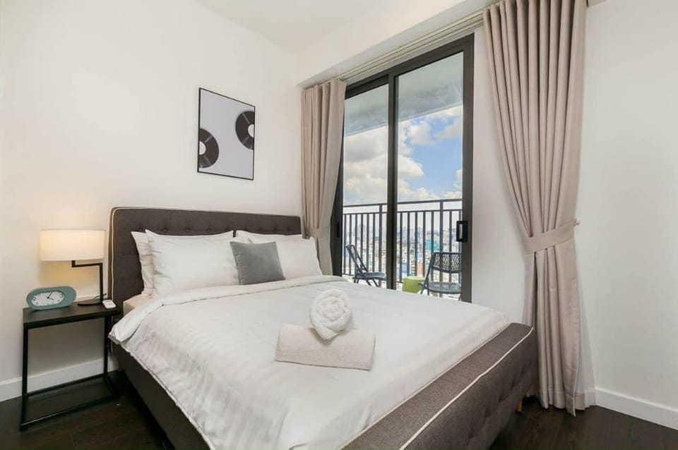 DANNY’s POOL VIEW APT1 near District 1 BUI VIEN! Vacation rental in Ho Chi Minh City