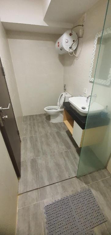 Huge Family Room in Medan City Center & Pool Gym Apartment in Indonesia
