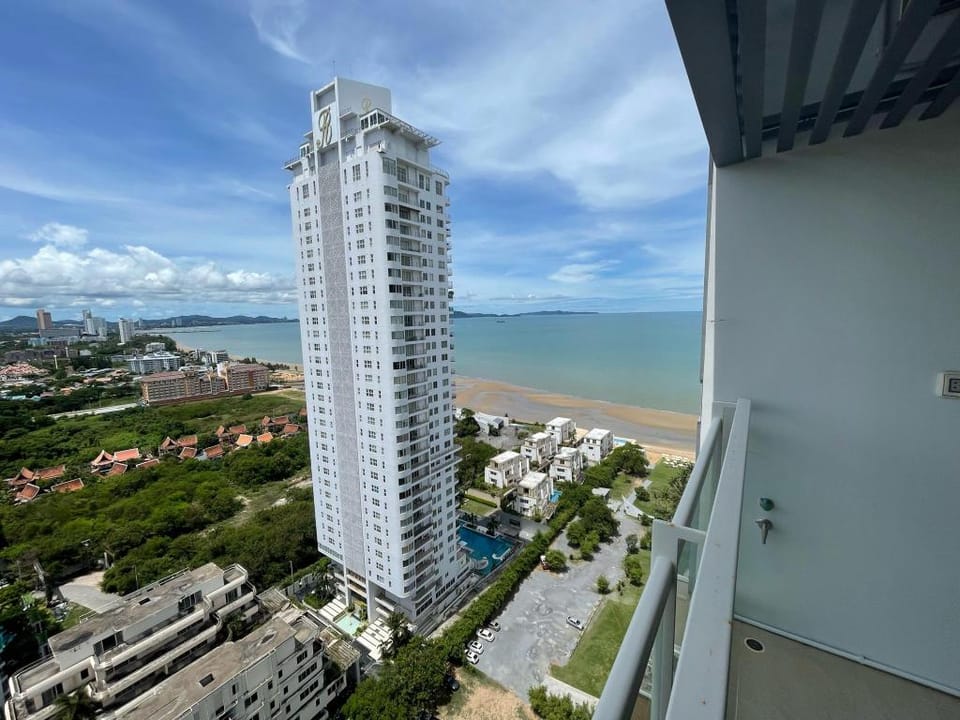 SeaView Family 2 Bedrooms  @ Veranda Pattaya Apartment in Pattaya City