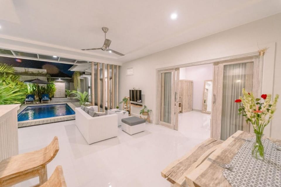 VIlla Larissa 1 | 2BR Private Pool Villa Seminyak Villa in North Kuta