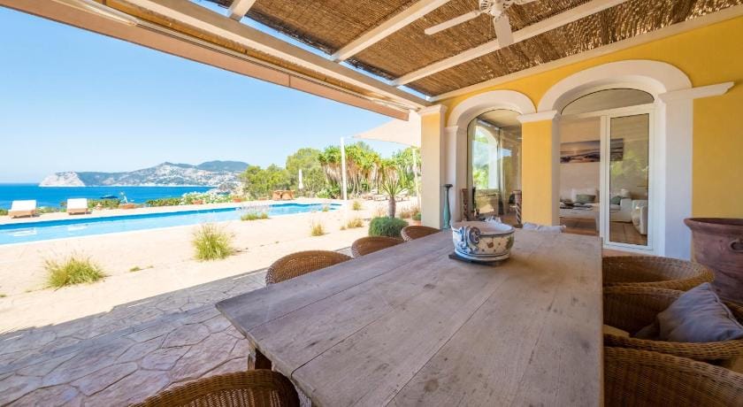 Exclusiva Villa vista mar 100 mt de Blue Marlin Apartment in Ibiza