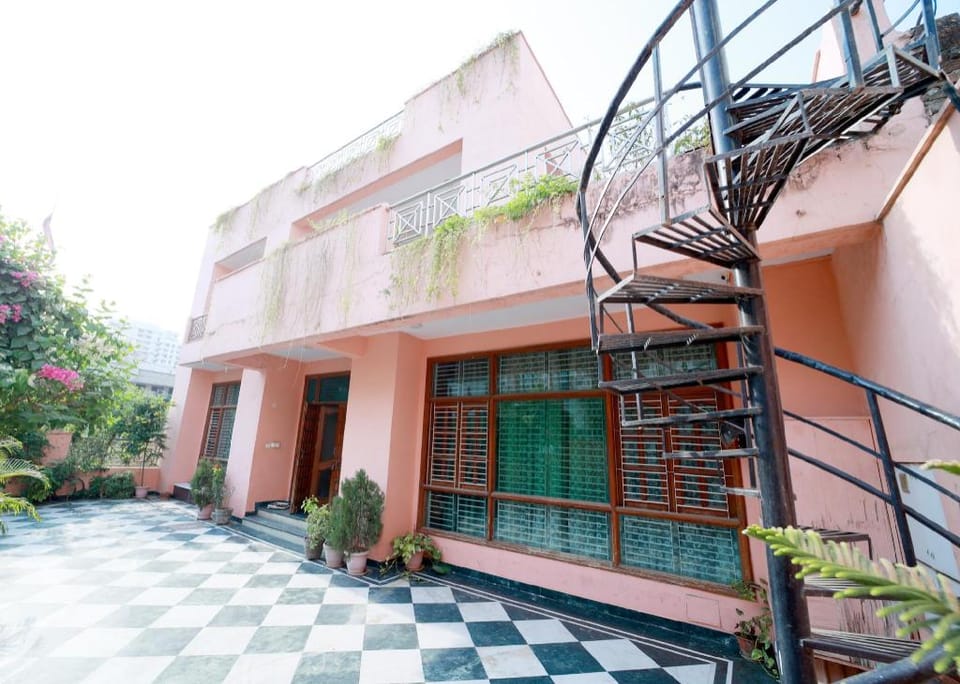 Ritz Mansion Vacation rental in Varanasi