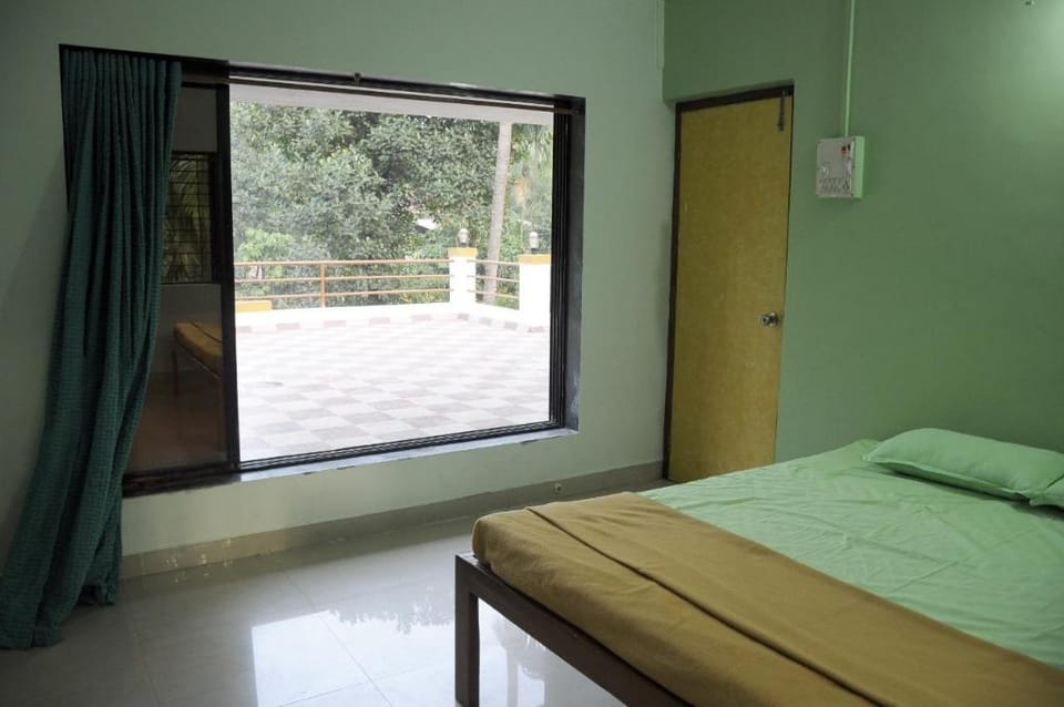 Om Villa, Green & Peaceful Getaway w/ nearby Beach Villa in Maharashtra