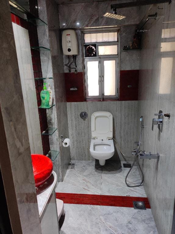 Lovely private furnished room in beautiful flat. Vacation rental in Mumbai