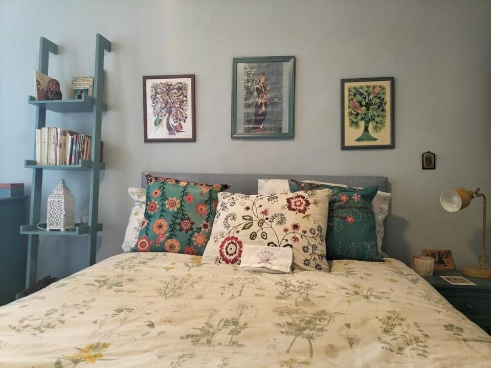 Charming Bright Highgate with balcony Apartment in London Borough of Islington