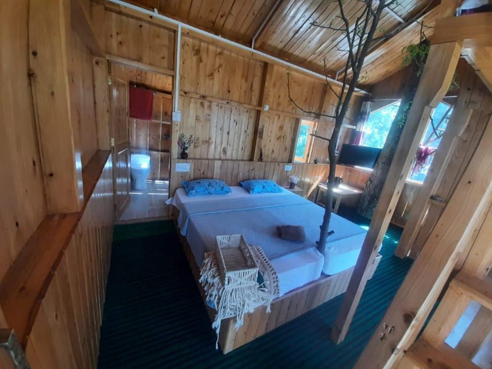 Tree house ghiyagi Vacation rental in Himachal Pradesh