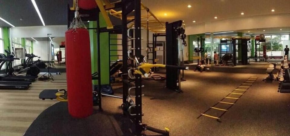 Shiloh staycation Suite w/ balcony city view Apartment in Quezon City