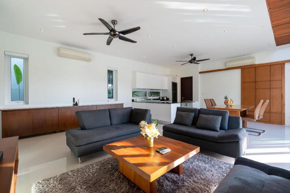 Tropical & Modern 2BR Pool Villa Janine Villa in Kamala