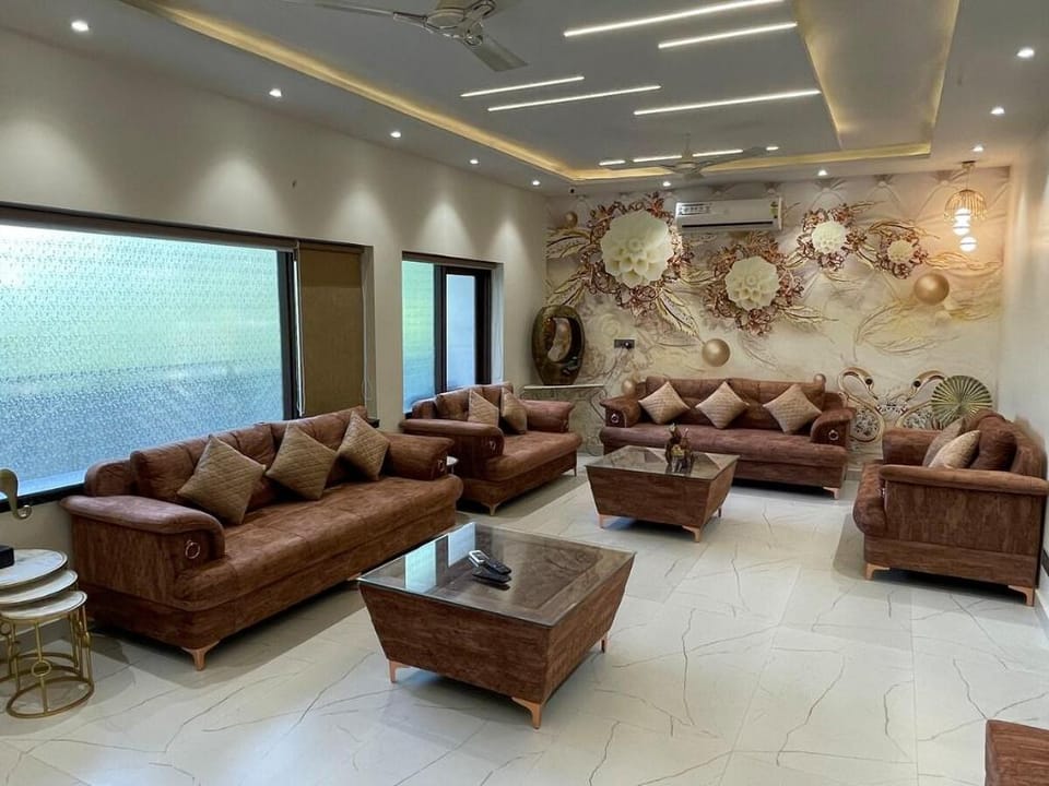 Unique 3 BHK Special for Parties and Events Villa in Delhi