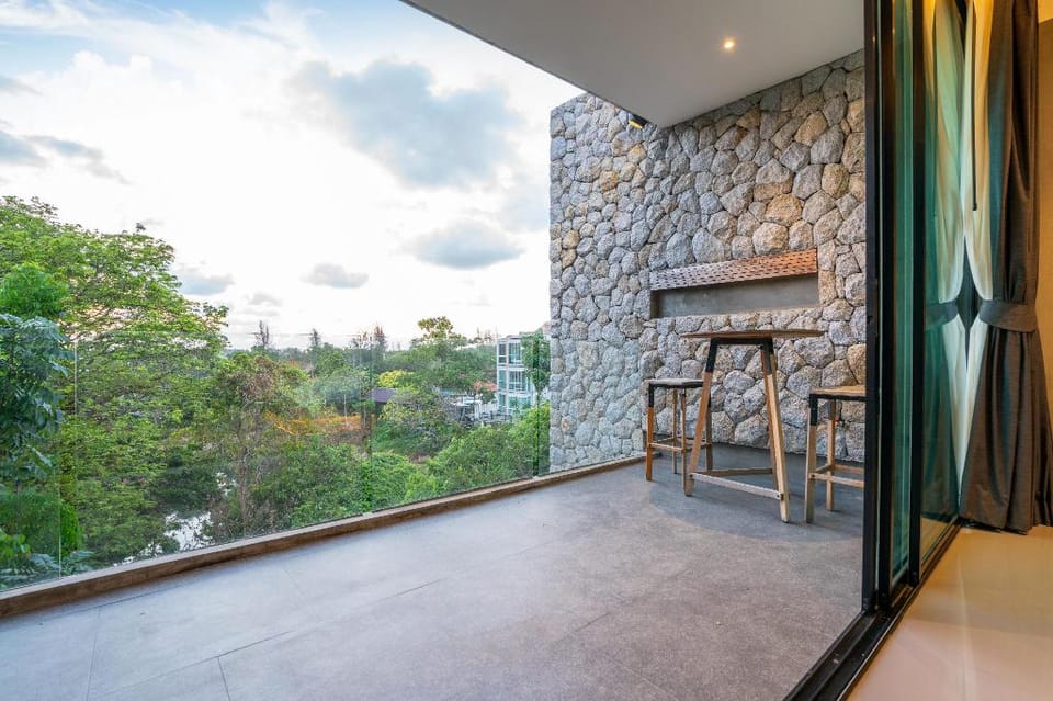 Stylish and Modern 4BR Pool Villa Otero Villa in Kamala