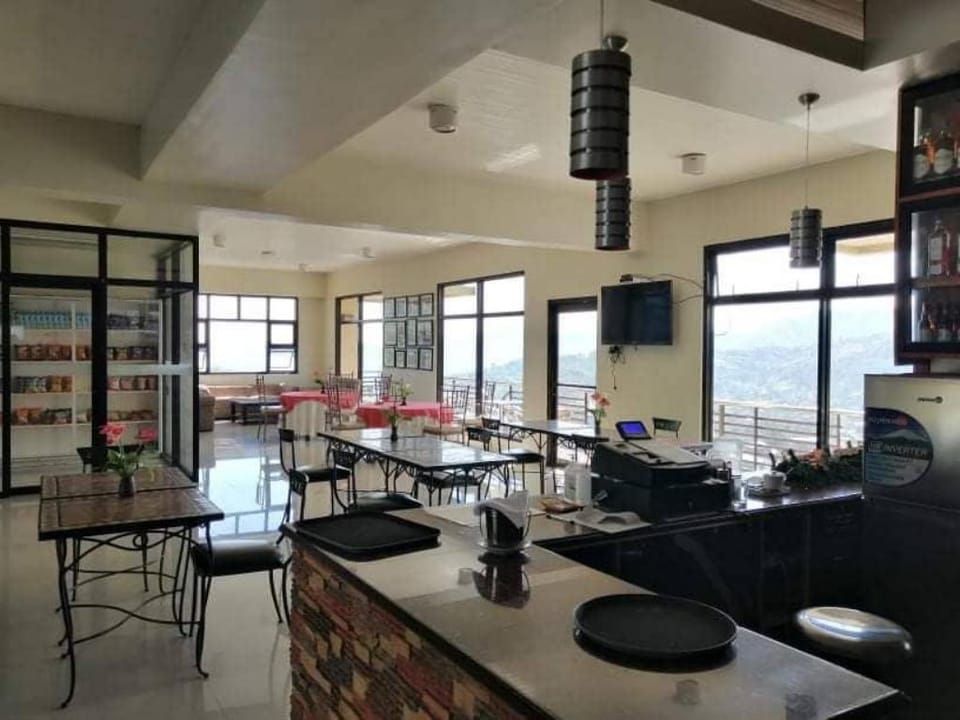 Baguio City- 3 Pax Studio Foggy, Cold Breeze, Cozy Apartment in Baguio