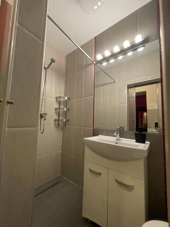 ROOM 35 - Cozy Studio in CityCenter + Big Garden! Apartment in Brasov