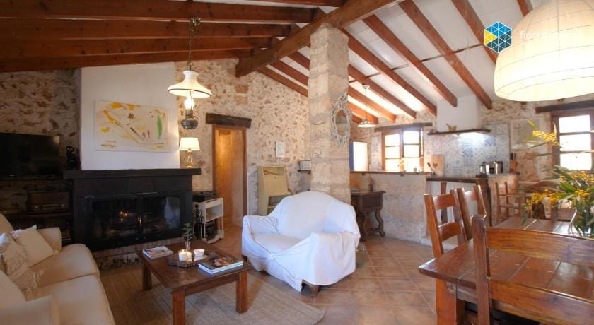 Finca na Pruna Holiday Home Apartment in Pla de Mallorca