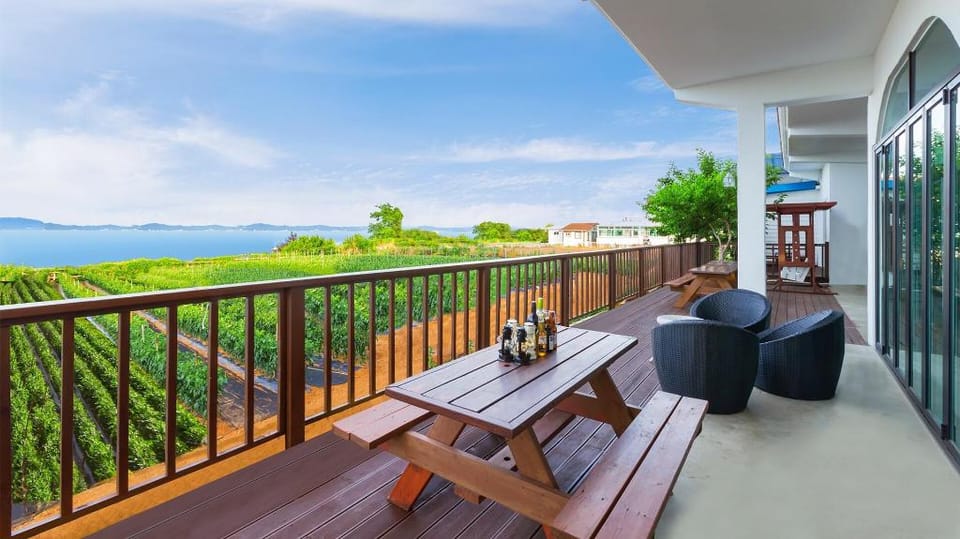 anmyeondo gold hue pension Bed and Breakfast in South Korea