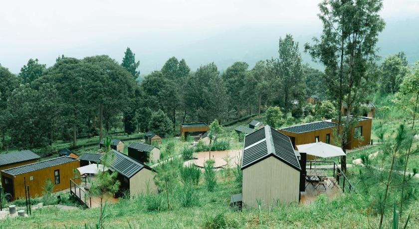Bobocabin Gunung Mas, Puncak Hotel in Cisarua