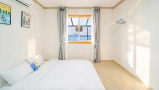 Yeosu Hi Mom Kids Family Pension Gold Bed and Breakfast in South Korea