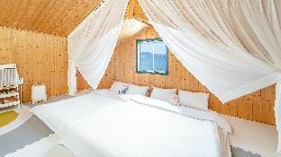 Yeosu Hi Mom Kids Family Pension Gold Bed and Breakfast in South Korea