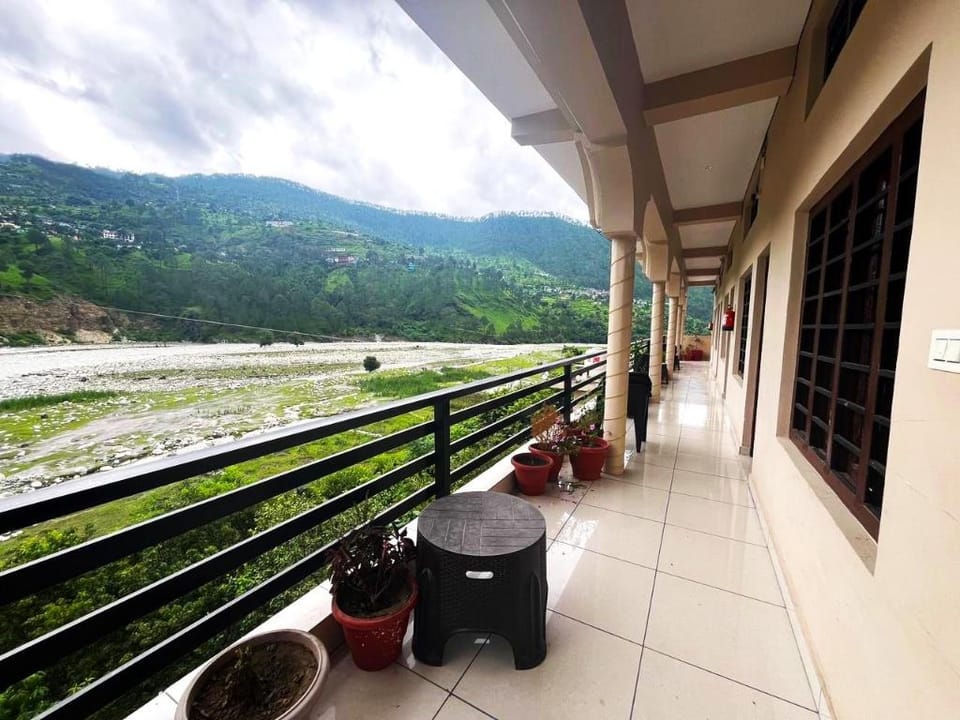 Shivlinga Villa Barkot Hotel in Uttarakhand
