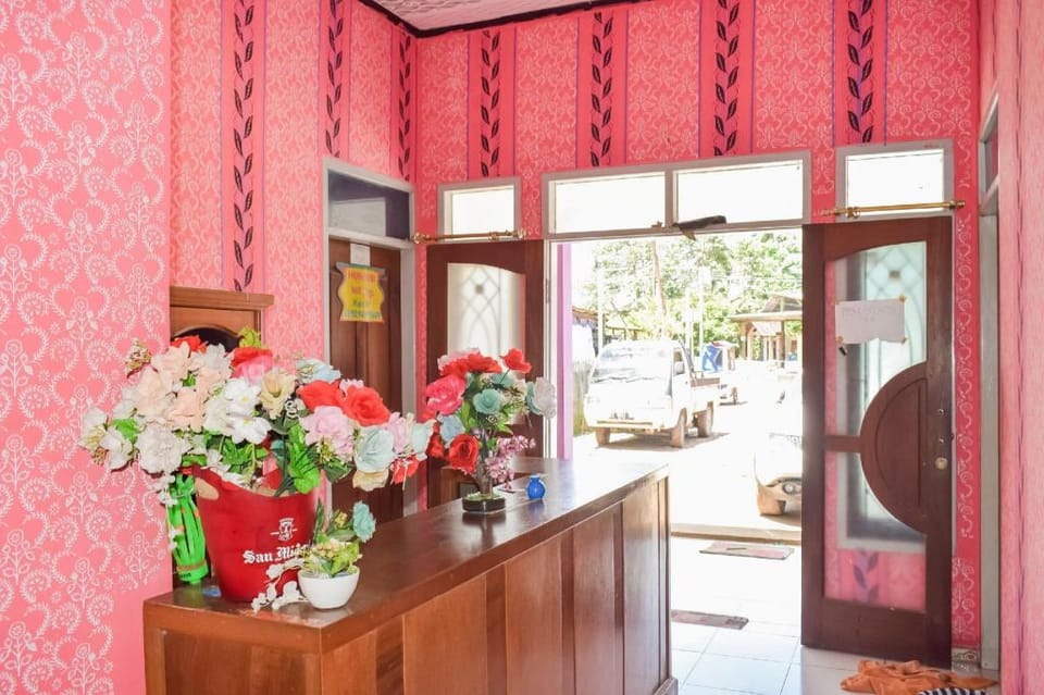 SPOT ON 91196 Manisee 2 Homestay Syariah Hotel in Riau Islands, Indonesia