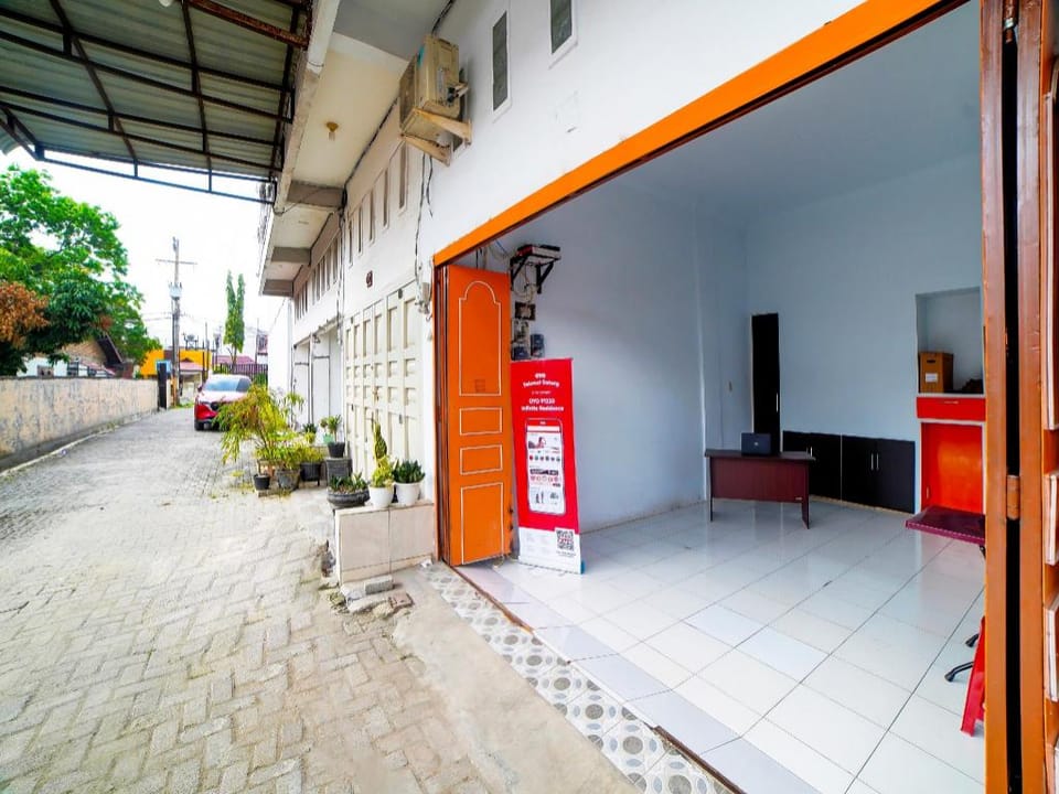 OYO 91220 Infinite Residence Hotel in Indonesia