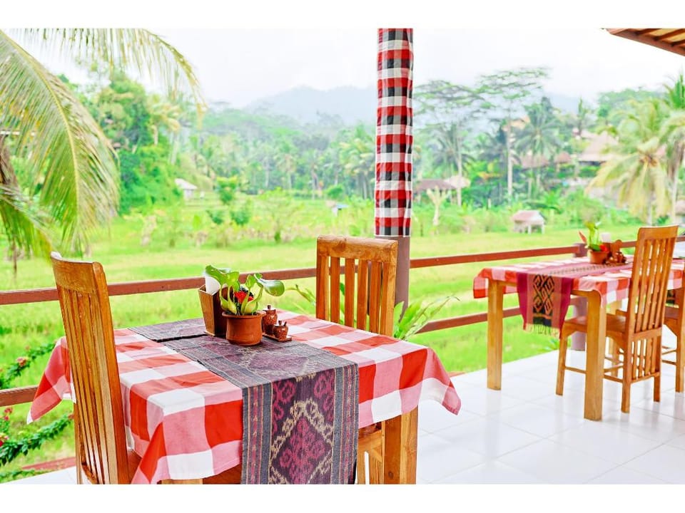 Gong Wi Cottages Vacation rental in Sidemen