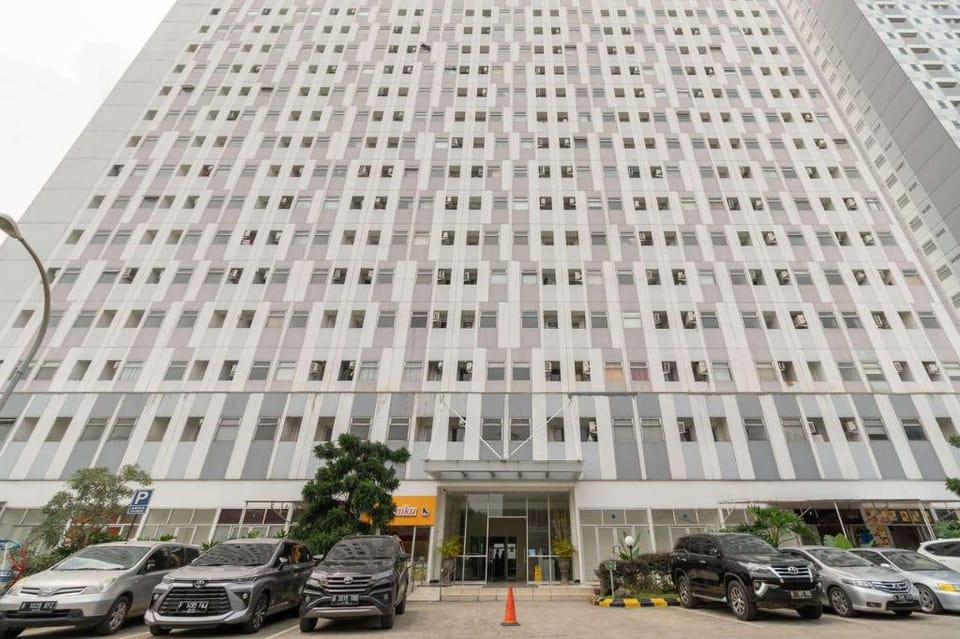RedLiving Apartemen Gunung Putri - SIROOMS Hotel in West Java
