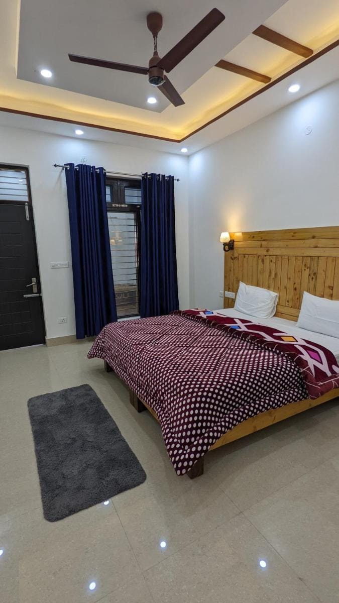 HOTEL HIMALAYAN FOXHOLE Hotel in Uttarakhand