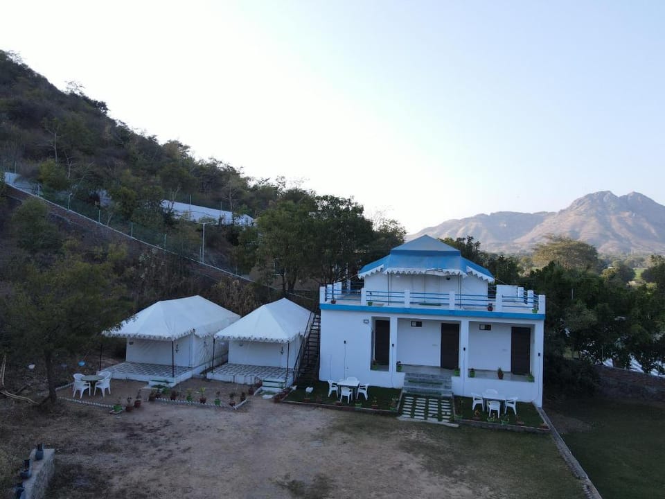 Hill view Resort by Rudrakshi Hotel in Udaipur