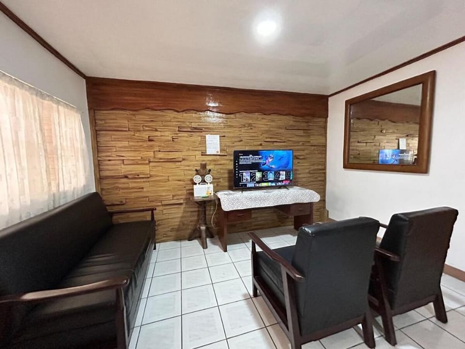 Jjcozy Guesthouse at Sta. Escolastica Vacation rental in Baguio