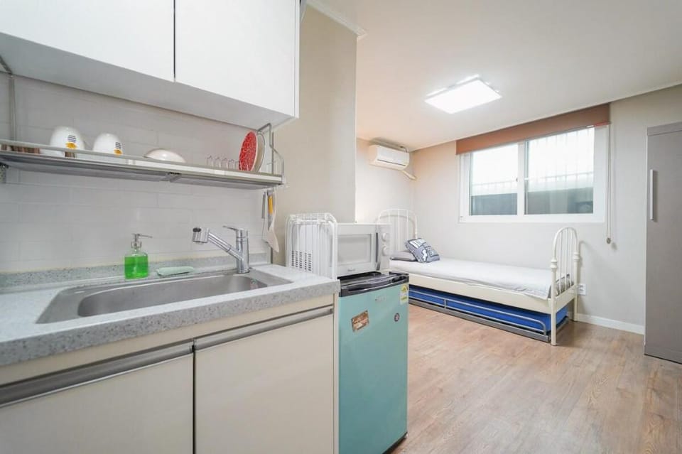 Entire house in Jongno.1 Apartment in Seoul