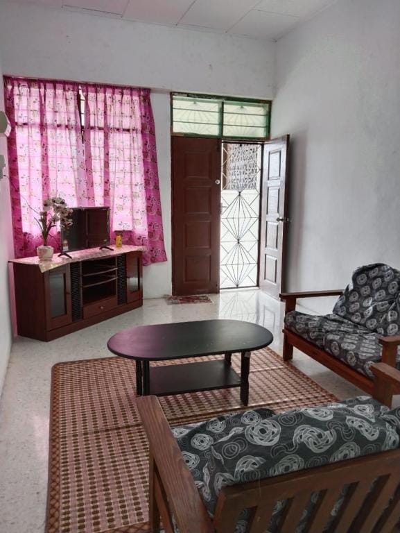 HomeStay with Serene Surrounding Vacation rental in Penang