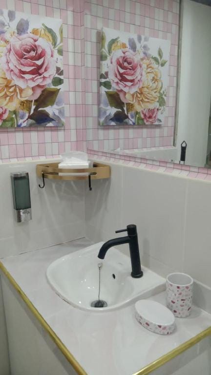 Two Bedrooms with Korean Kitchenette FREE Parking Apartment in Manila City