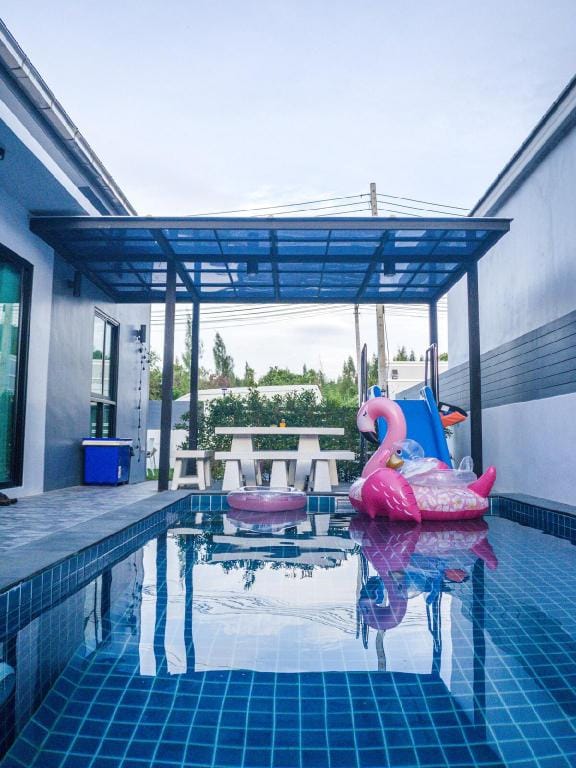 Baan Arthur ChaAm *3BR* Private pool, Quiet Home. Villa in Thailand