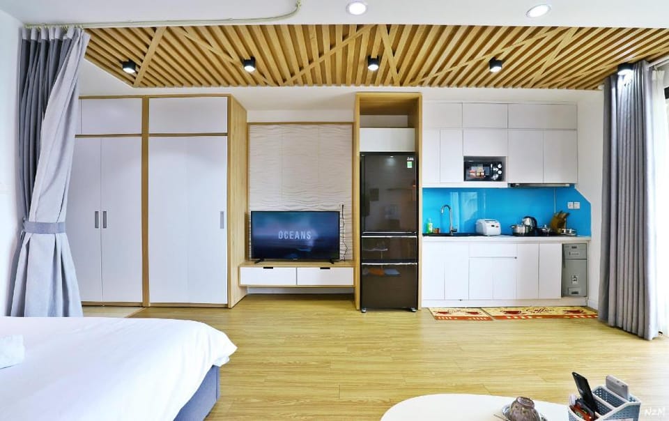 QMP-D'Capitale-Cozy Studio Near Vincom w/City View Apartment in Laos