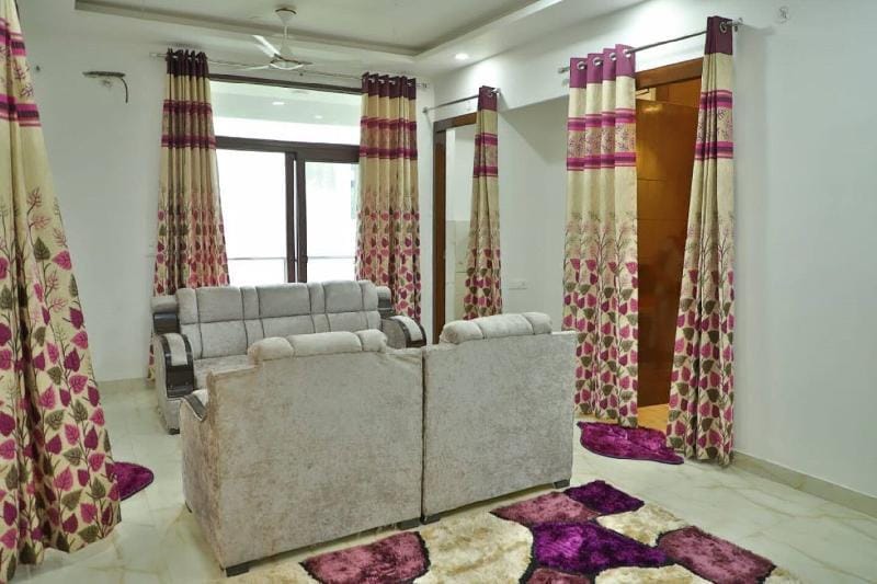 Awsome Property Someone Will Love To Live Ie Apartment in Rishikesh