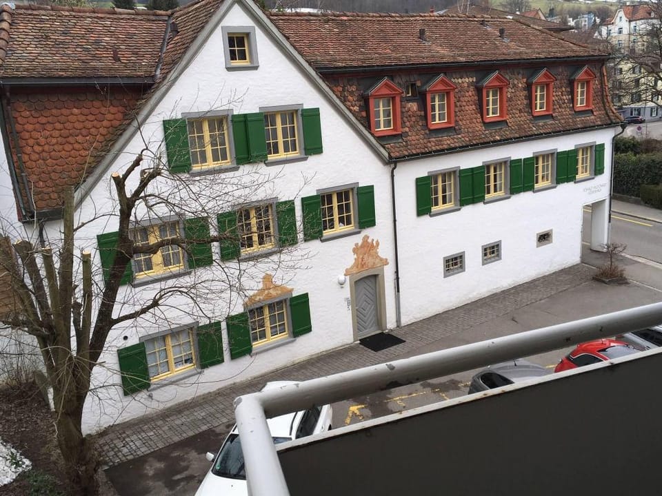 Entire house - 2 Zimmer mit Balkon, zentrale ruhige Lage Apartment in St. Gallen