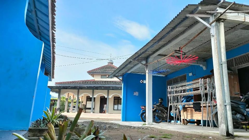 KOST WISMA YESJEK  Villa in Indonesia