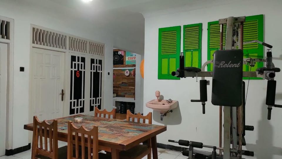 KOST WISMA YESJEK  Villa in Indonesia