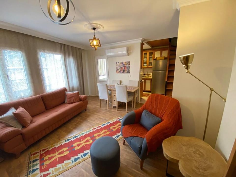 Cozy, Modern with a balcony duplex flat Apartment in İzmir Province